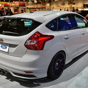 11-ford-focus-st-sema-2013-1.jpg