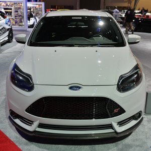 12-ford-focus-st-sema-2013-1.jpg