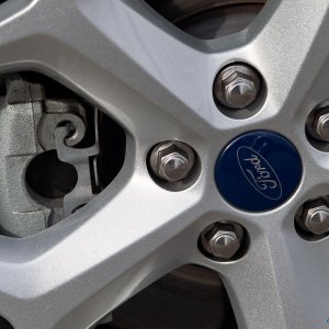 40-vw-gti-ford-focus-st-comparison.jpg