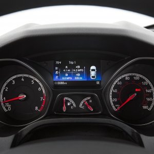 2015-Ford-Focus-ST-with-Mountune-Modifications-instrument-cluster.jpg