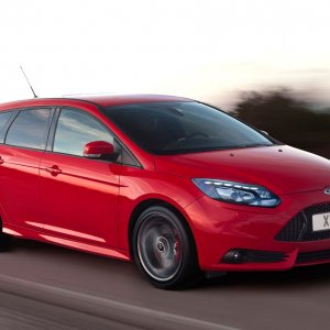 ford-Focus-ST-Wagon-front.jpg