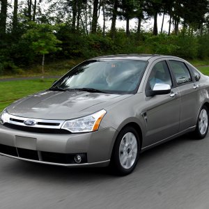 Ford-Focus-Sedan-USA-2008-Photo-10.jpg