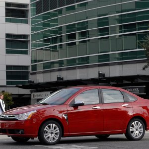 Ford-Focus-Sedan-USA-2008-Photo-12.jpg