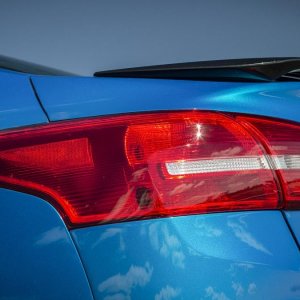 15fordfocus_22_hr.jpg