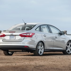 2014-Ford-Focus-Titanium-rear-three-quarters.jpg