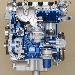 Ford_EcoBoost-Engine_01.jpg