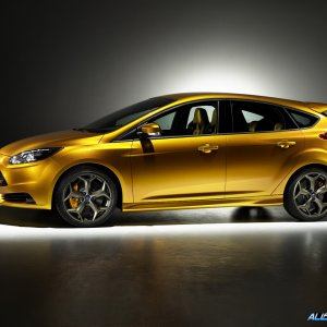 newfordfocus-st-24.jpg