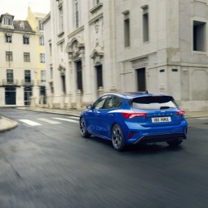 FORD_2018_FOCUS_ST-LINE__02.jpg